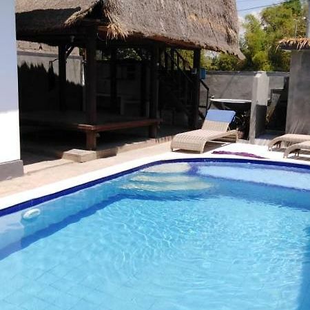 Izaac'S Bed & Breakfast Lovina Exterior foto