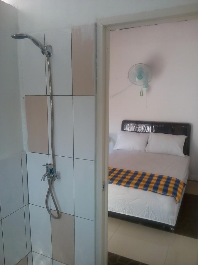 Izaac'S Bed & Breakfast Lovina Exterior foto