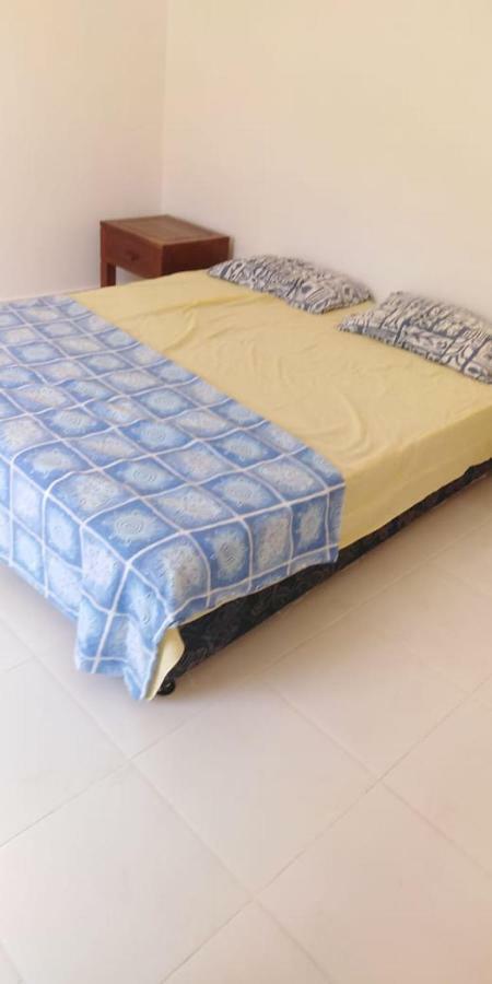 Izaac'S Bed & Breakfast Lovina Exterior foto